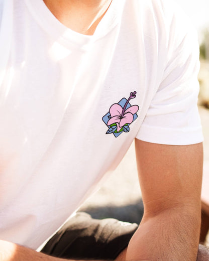 Playera blanca floral